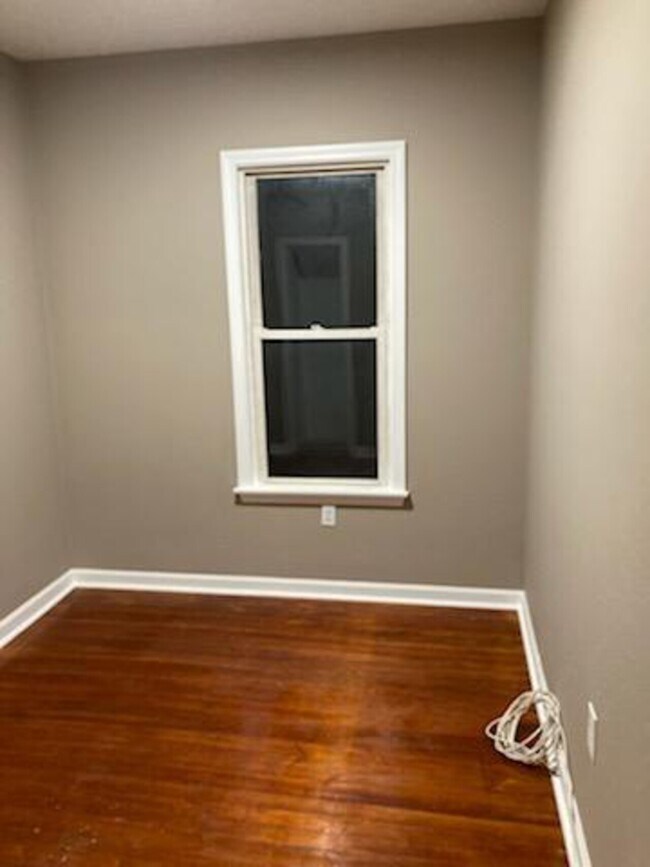 Building Photo - 127 Brown St. unit 1