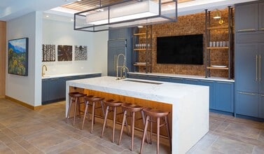 Building Photo - 21 Fitzsimons