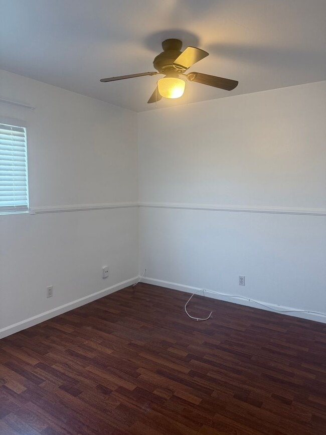 Building Photo - MOVE-IN SPECIAL FOR JULY - 3 Br 2 ba with ...