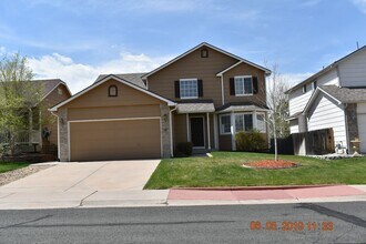 Building Photo - Large Parker Home 3 bed, 3 bath Nearly 2K ...