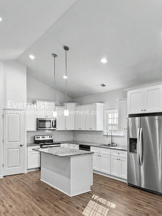 Building Photo - 10828 Mt Holly Rd