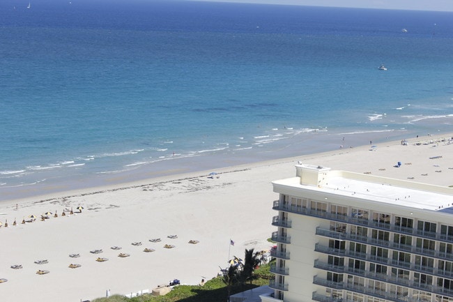 Building Photo - 3800 N Ocean Dr