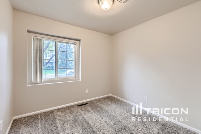 Building Photo - 4318 Sunridge Dr