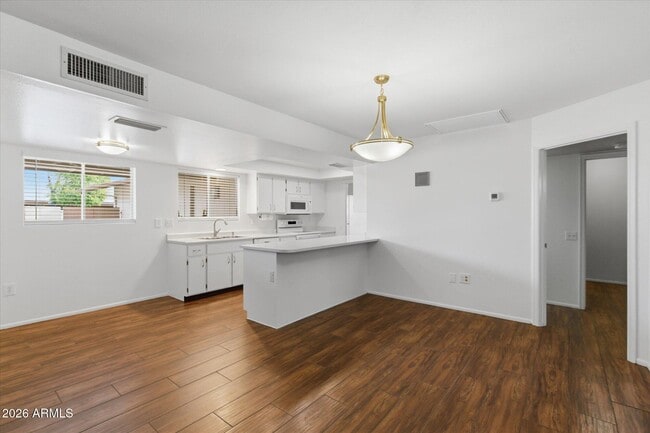 Building Photo - 18415 N Spanish Garden Dr