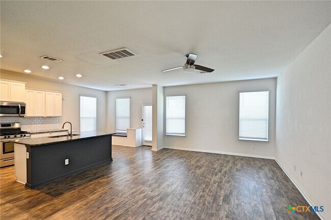 Building Photo - 588 Agave Flats Dr