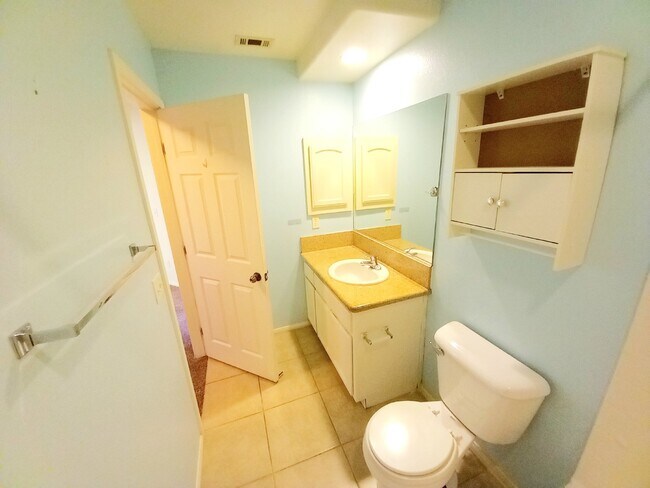 Building Photo - Spacious 3 bedroom, 2 bath with bonus room in Indian Cove