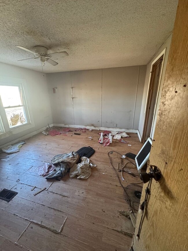 Building Photo - 3 BR 2 Bath 1,680 sq ft doublewide mobile ...