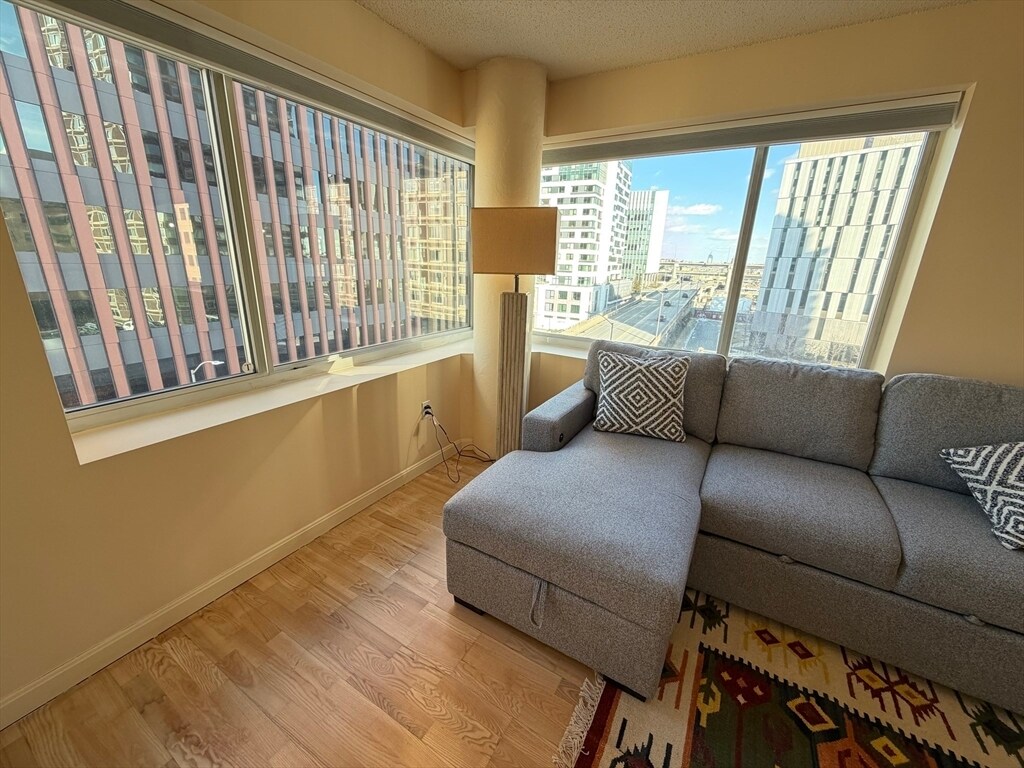 Building Photo - 8 Museum Way