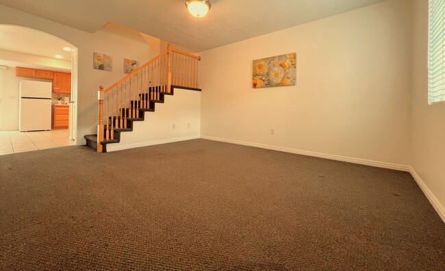 Building Photo - 352 E Newsome Park Ln