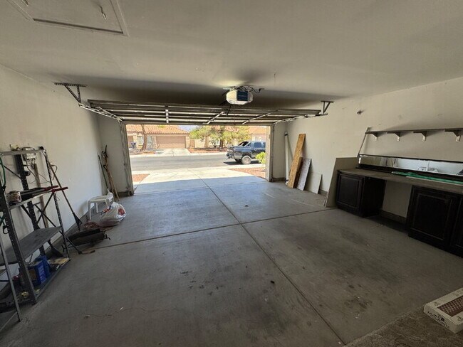 Building Photo - 4615 Split Rock Dr