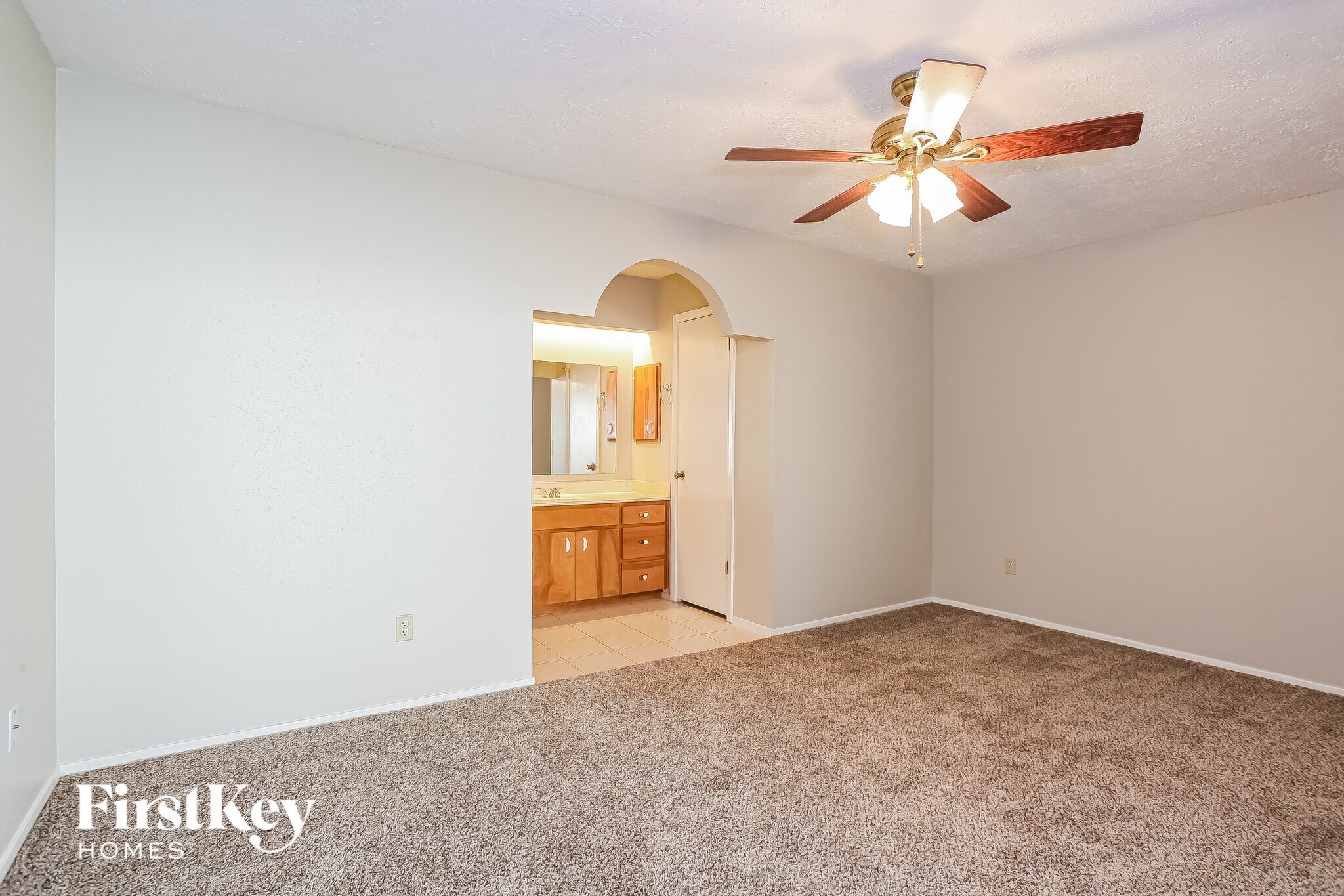 Building Photo - 16106 David Glen Dr