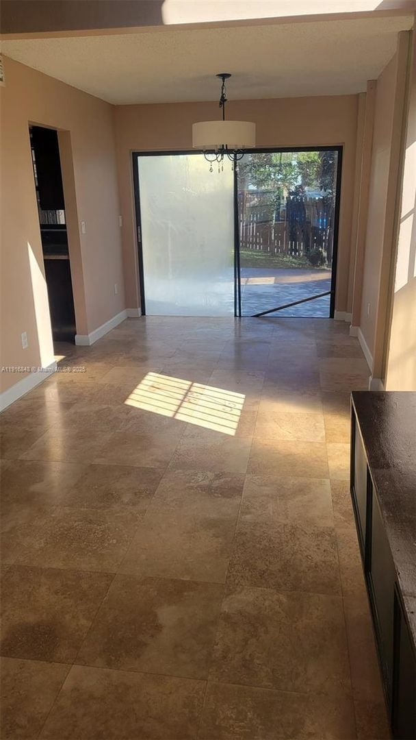 Building Photo - 914 NW 106th Ave