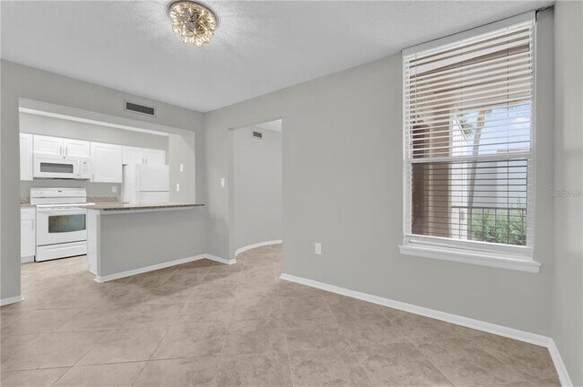 Building Photo - 514 Orange Dr