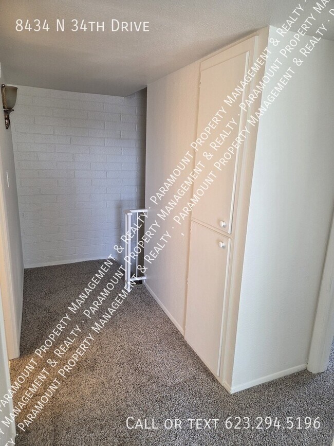 Building Photo - 8434 N 34th Dr