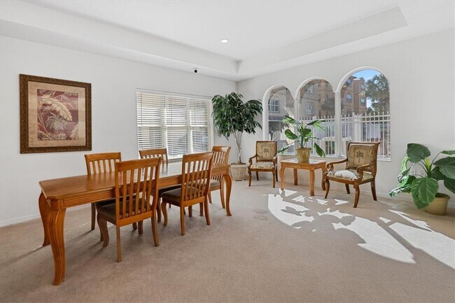 Building Photo - 642 Wells Ct