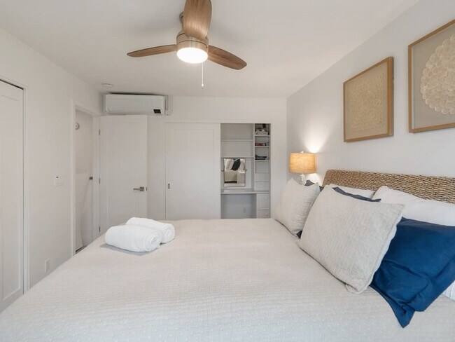 Building Photo - 750 S Sierra Ave