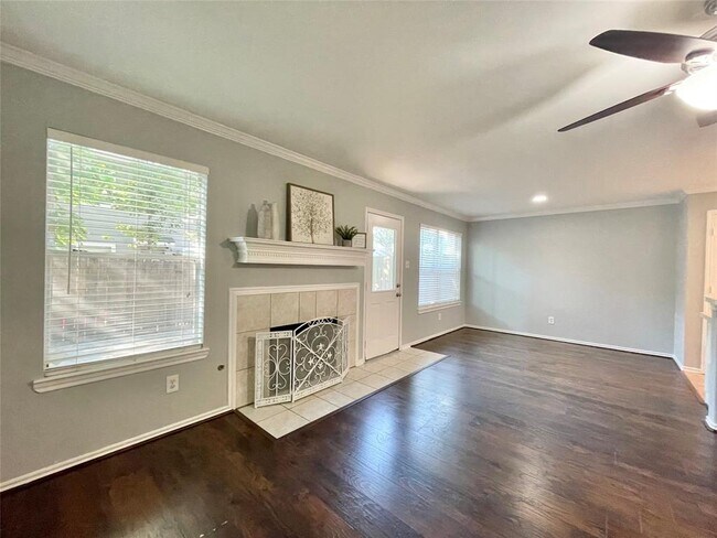 Building Photo - 46 Marble Rock Pl
