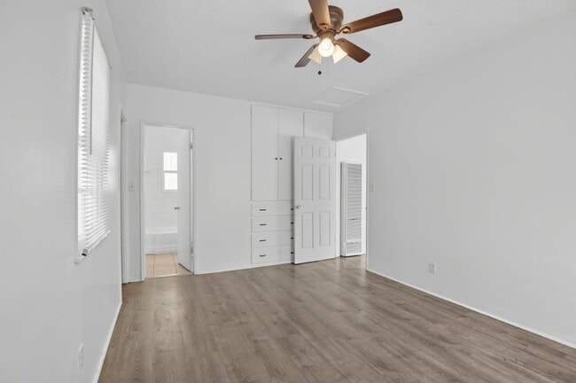 Building Photo - 103 E Tamarack Ave