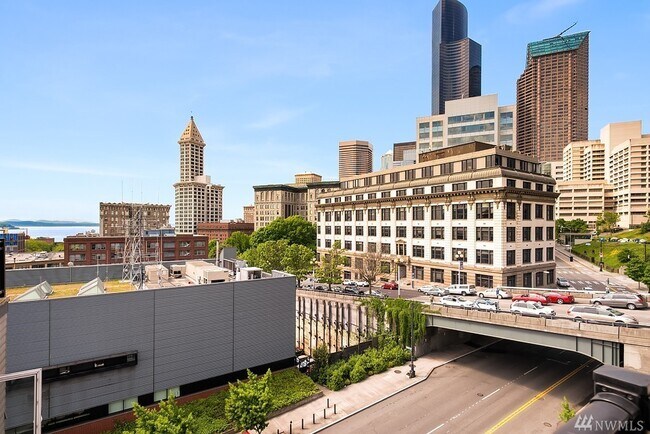 Primary Photo - 108 5th Ave S