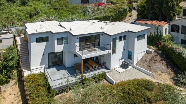 Building Photo - Stunning Views from Silver Lake Hillside Home for Rent with Spectacular Views