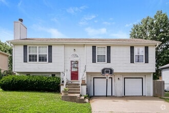 Building Photo - 3026 SW Shadow Brook Dr