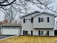 Building Photo - 4 Bed Single Family Backs up to Park