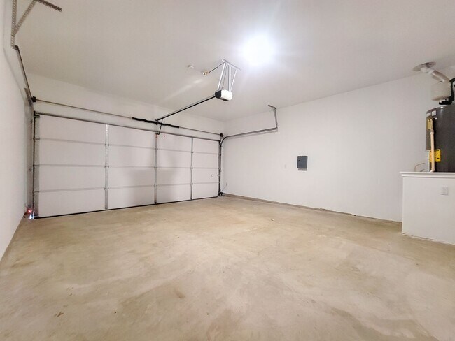 Building Photo - 7232 Dancing Wind Ln