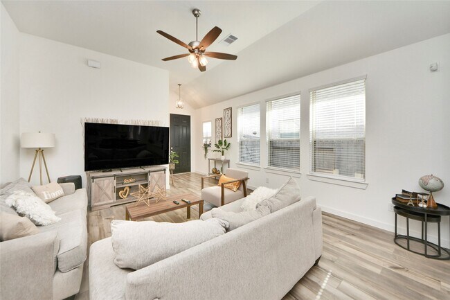 Building Photo - 920 Pismo Crk Ln