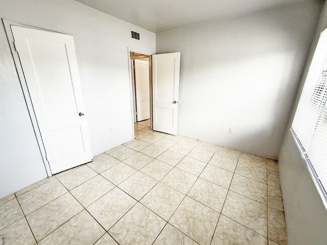 Building Photo - 531 NW 110th St