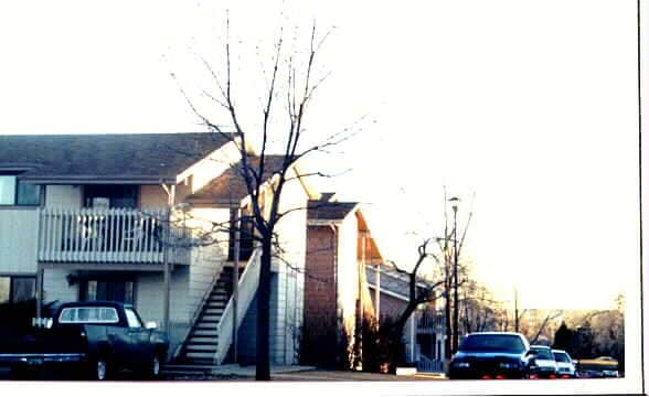 Primary Photo - Regal Court Apartments