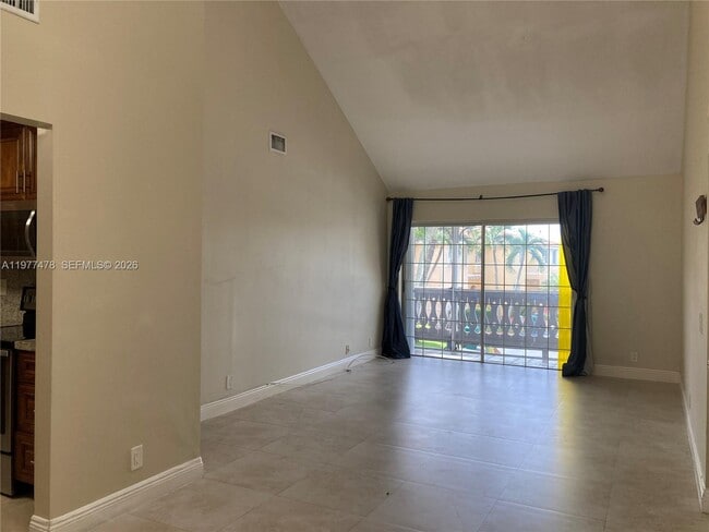 Building Photo - 10421 Mahogany Key Cir