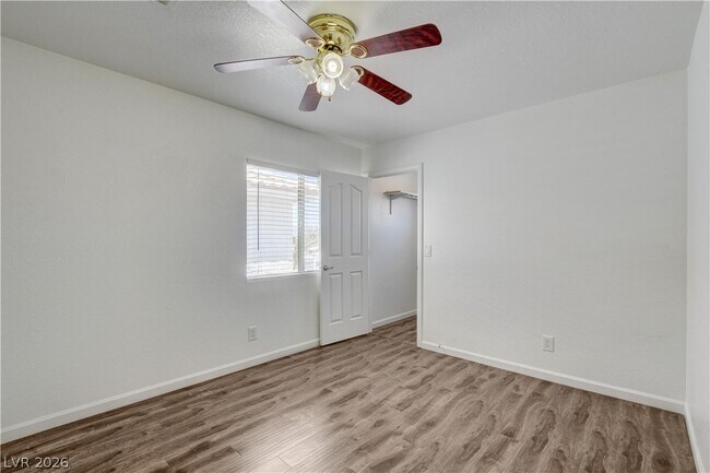 Building Photo - 3557 Sedwick Dr