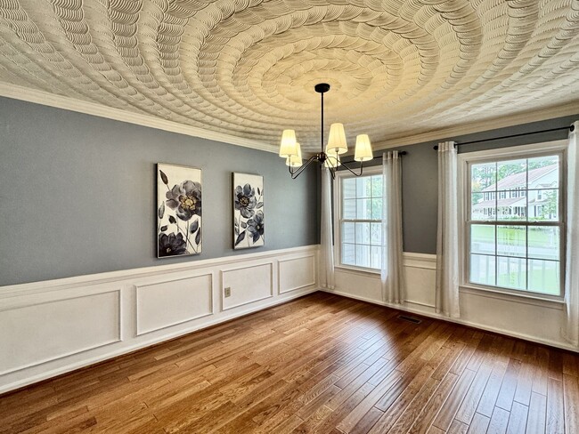Building Photo - Ready NOW! A Spacious Home in Beautiful Pi...