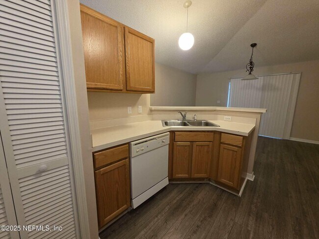 Building Photo - 3584 Alec Dr