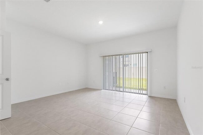 Building Photo - 3094 Skyline Lp