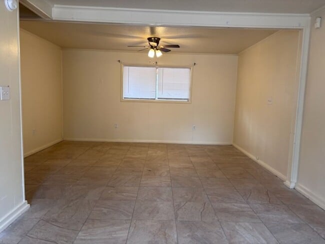 Building Photo - 1139 Wooddell Dr