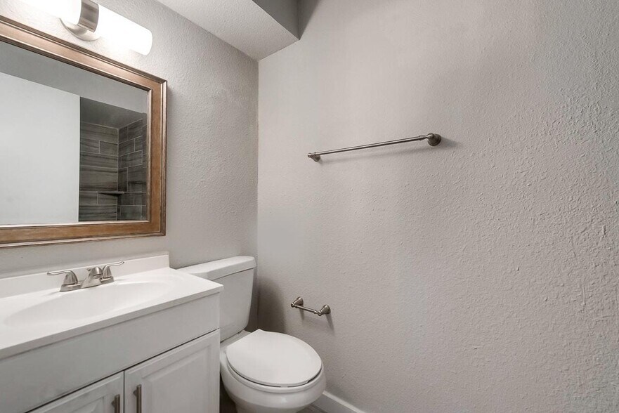 Building Photo - 4114 Avondale Ave