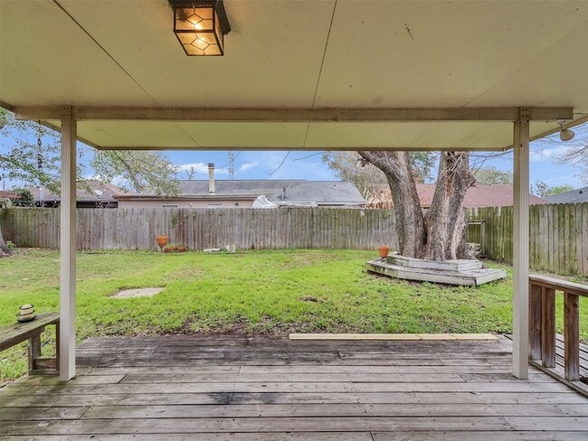 Building Photo - 10314 Staghill Dr