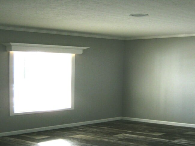 Building Photo - 374 Windsor Dr