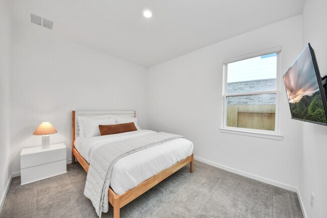 Building Photo - 21811 Tallulah River Dr