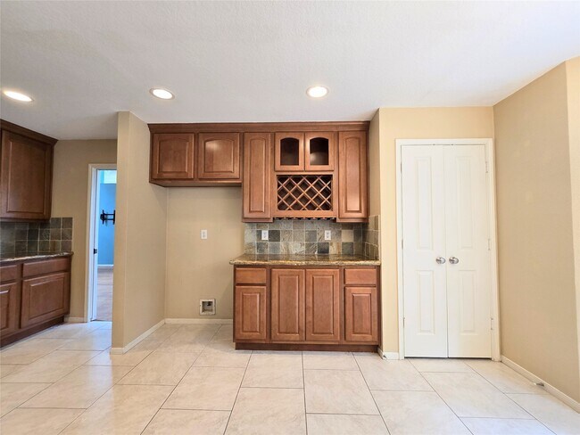 Building Photo - 134 W Greywing Cir