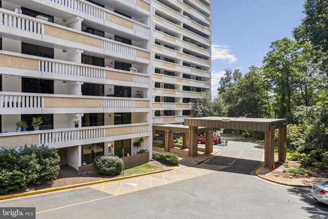 Building Photo - 6101 Edsall Rd