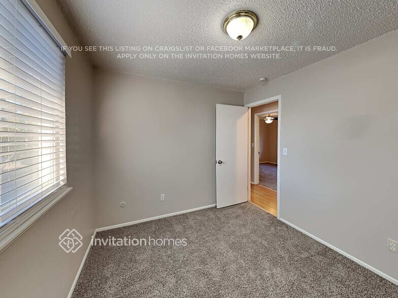 Building Photo - 3020 S Evanston Way