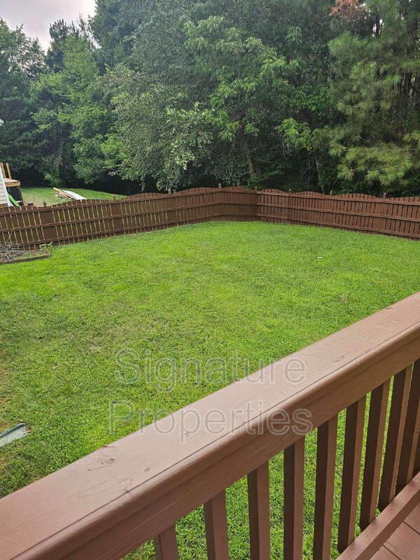 Building Photo - 5600 Barnsley Pl