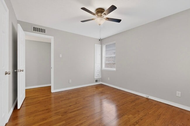 Building Photo - 2522 Pinebluff Dr