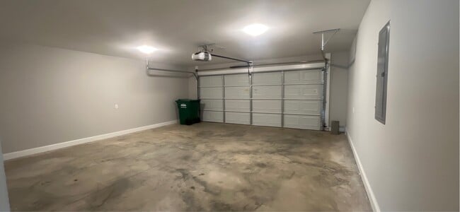 Building Photo - 115 Attwater Ct
