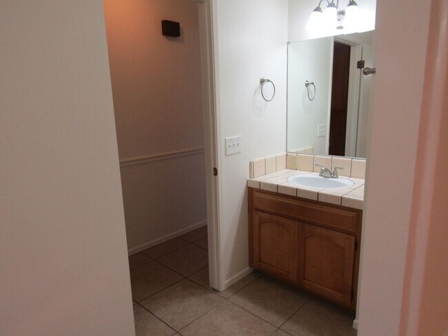 Building Photo - 507 Bakeman Ln
