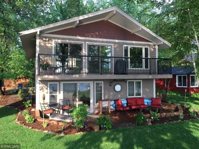 Building Photo - 14684 Cove Ave SE