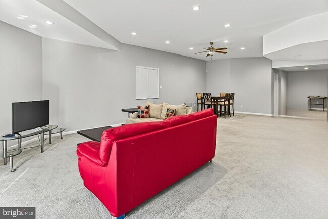 Building Photo - 1300 Pinstripe Ct