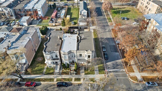 Building Photo - 1500 S Trumbull Ave